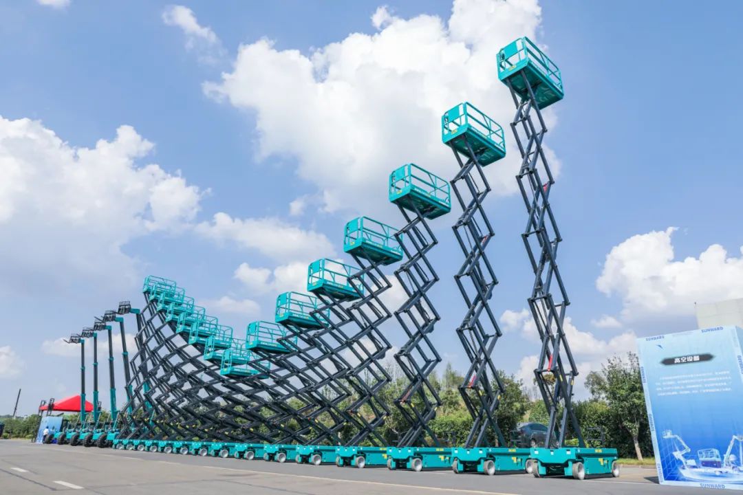 不负使命，UED在线官网网页版(中国)唯一官方网站智能高空作业UED在线官网网页版(中国)唯一官方网站交出“阶段性答卷”