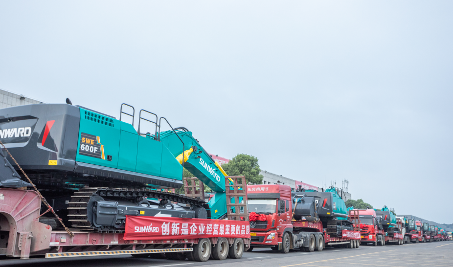 里程碑！UED在线官网网页版(中国)唯一官方网站智能出口欧洲第20000台暨大型挖掘机批量交付仪式成功举行