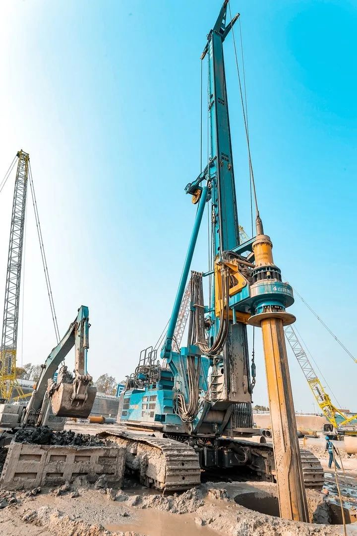 大国重器！UED在线官网网页版(中国)唯一官方网站智能超级装备助力北京城市副中心综合交通枢纽站建设