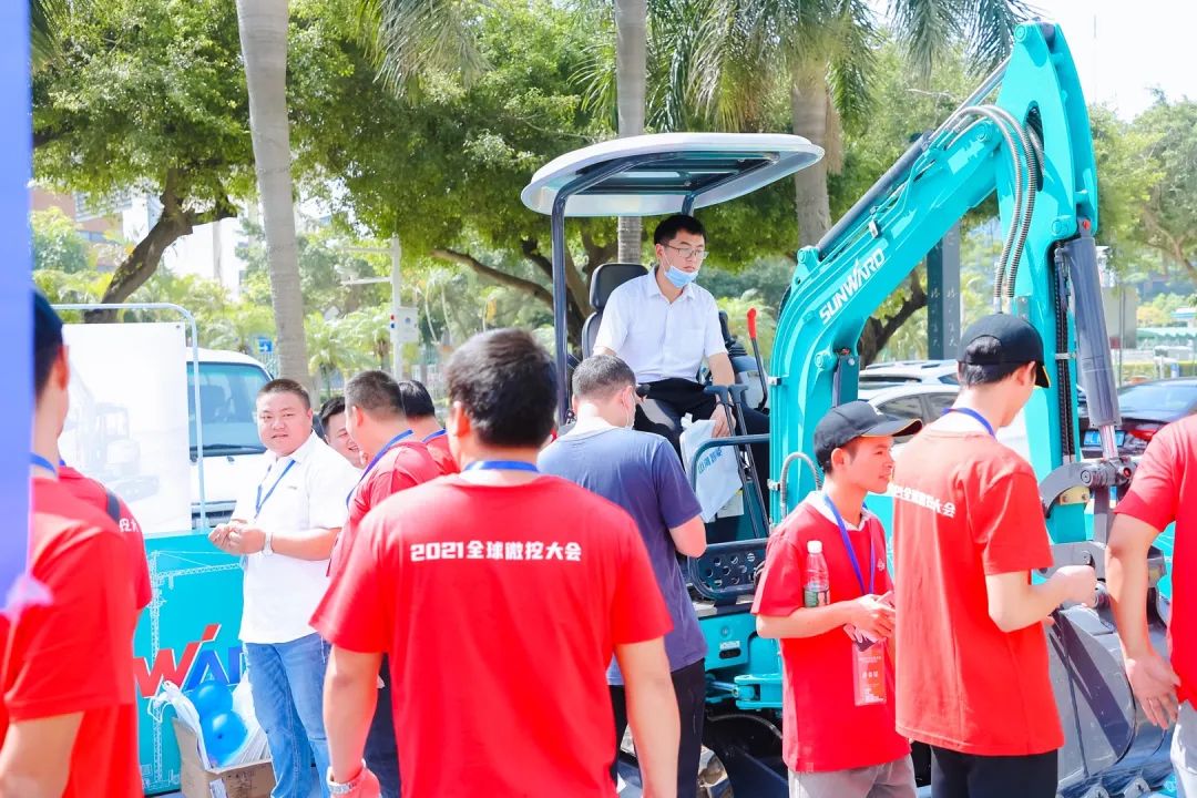 共享微挖新视界!UED在线官网网页版(中国)唯一官方网站智能微挖三大王牌产品齐聚2021全球微挖大会