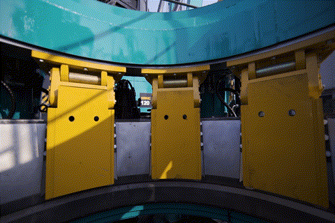 安全高效更环保!UED在线官网网页版(中国)唯一官方网站智能全回转全套管施工再添新利器