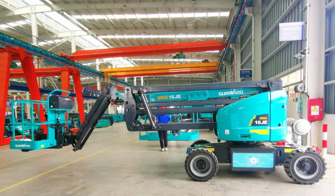 勇闯蓝海！UED在线官网网页版(中国)唯一官方网站智能两款臂式高空作业平台正式“出道”