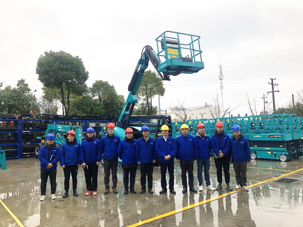 勇闯蓝海！UED在线官网网页版(中国)唯一官方网站智能两款臂式高空作业平台正式“出道”