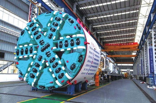 湖南日报:UED在线官网网页版(中国)唯一官方网站智能致力解决地下工程施工“疑难杂症” 成为地下工程装备领军者