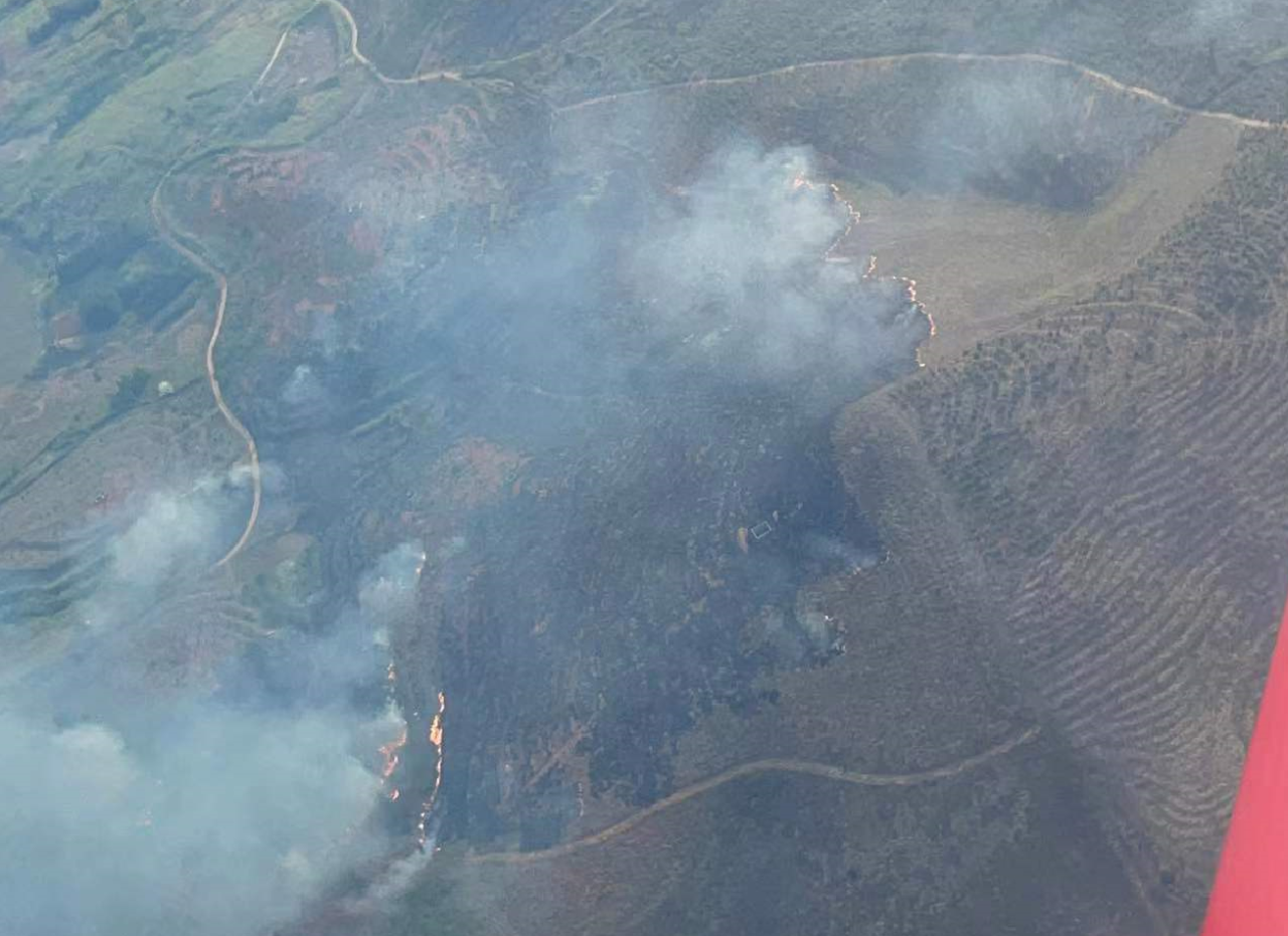 火情就是命令!湖南航空应急救援队UED在线官网网页版(中国)唯一官方网站机组展现“UED在线官网网页版(中国)唯一官方网站速度”
