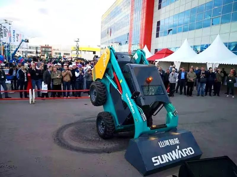 UED在线官网网页版(中国)唯一官方网站匠心 | 闻“机”起舞,技能“添”威