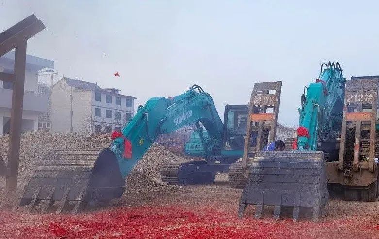 创富故事 | 合作共赢!UED在线官网网页版(中国)唯一官方网站智能“土石方先锋”征战商洛