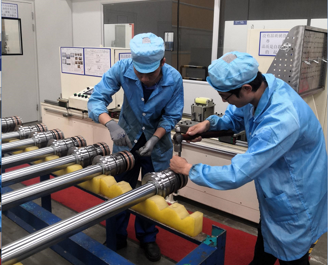 UED在线官网网页版(中国)唯一官方网站工匠 | “浪波”不言苦，甘为“人梯”承大重