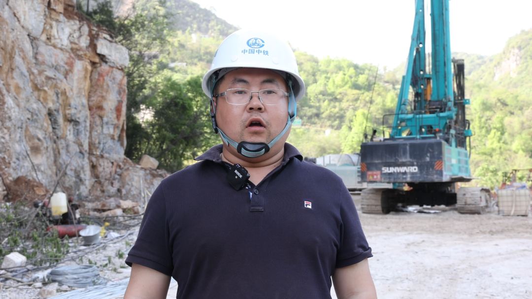 展现施工“奇效”!UED在线官网网页版(中国)唯一官方网站智能旋挖钻机强势助力炉慈高速公路建设