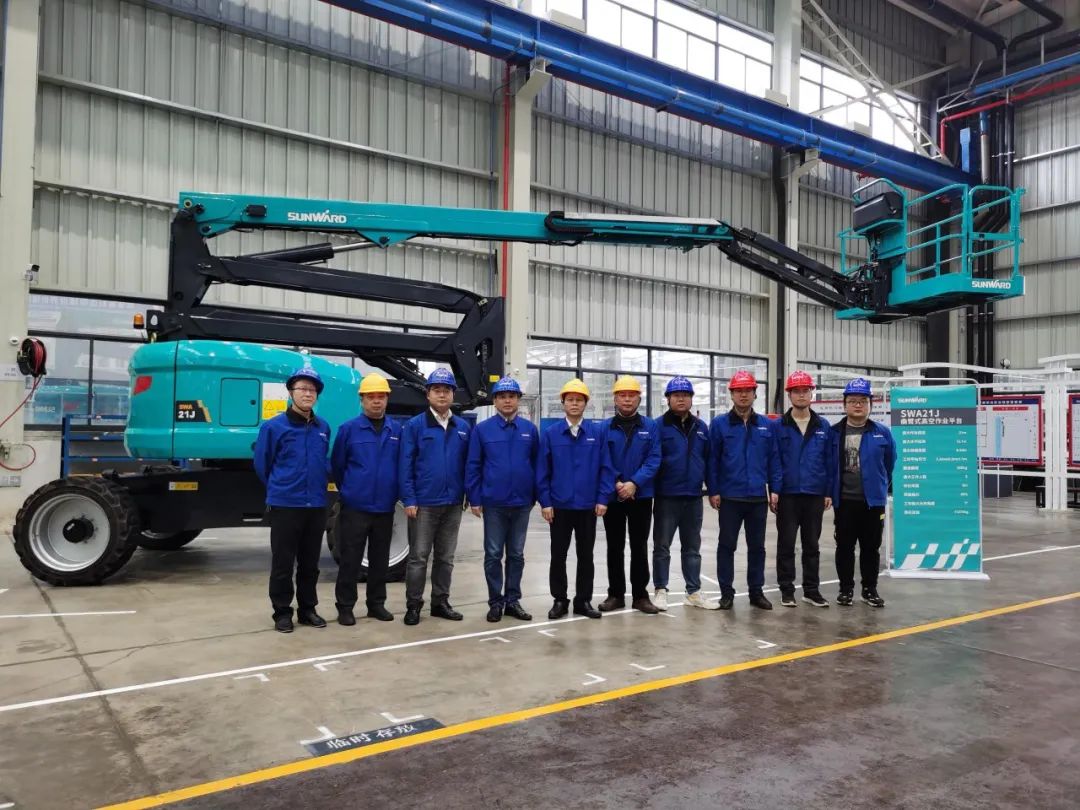 行业同级别产品之最！UED在线官网网页版(中国)唯一官方网站智能又一款曲臂式高空作业平台成功下线