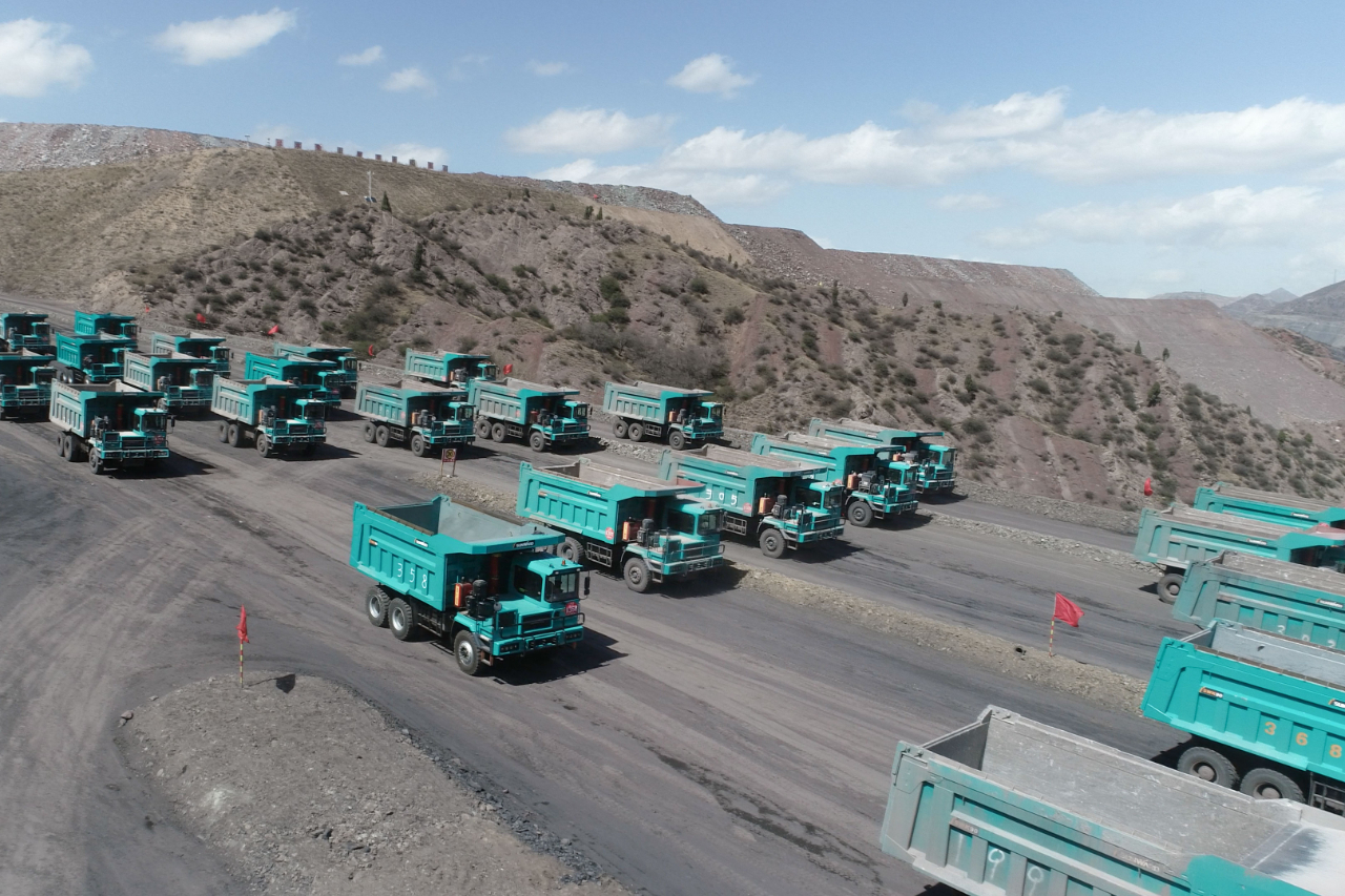 图集 | “UED在线官网网页版(中国)唯一官方网站绿”满矿山!UED在线官网网页版(中国)唯一官方网站智能矿山成套装备实力“亮剑”