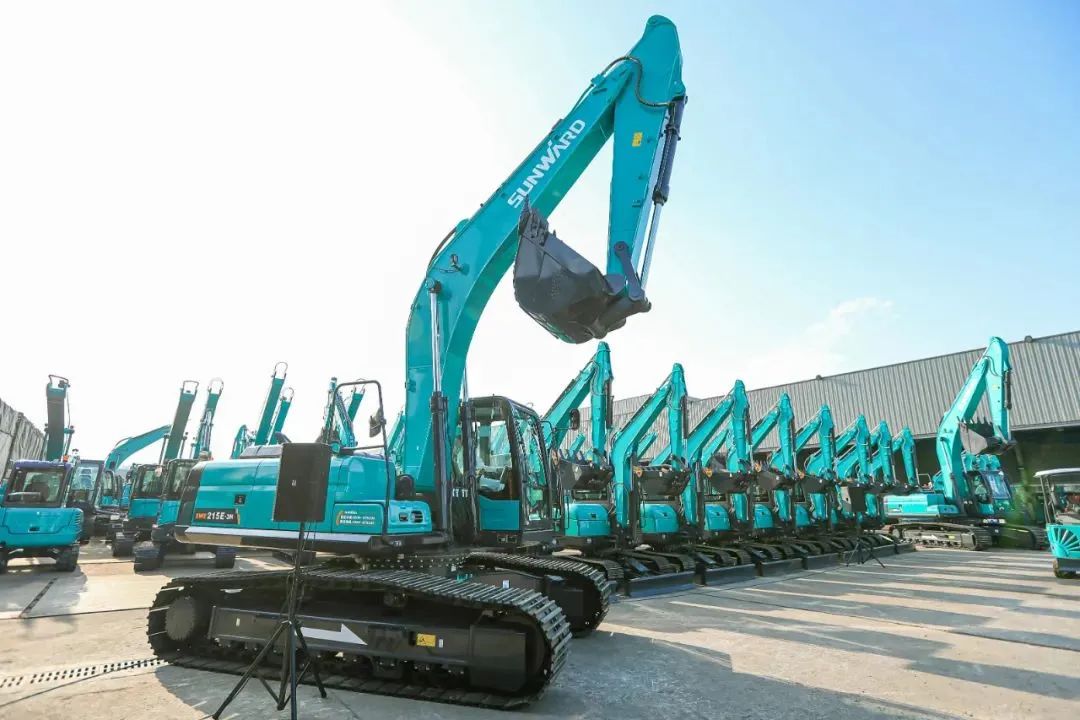 再获首单!UED在线官网网页版(中国)唯一官方网站智能成为湖南自贸试验区首单“融资租赁+工程机械UED在线官网网页版(中国)唯一官方网站出口”试点业务落地单位