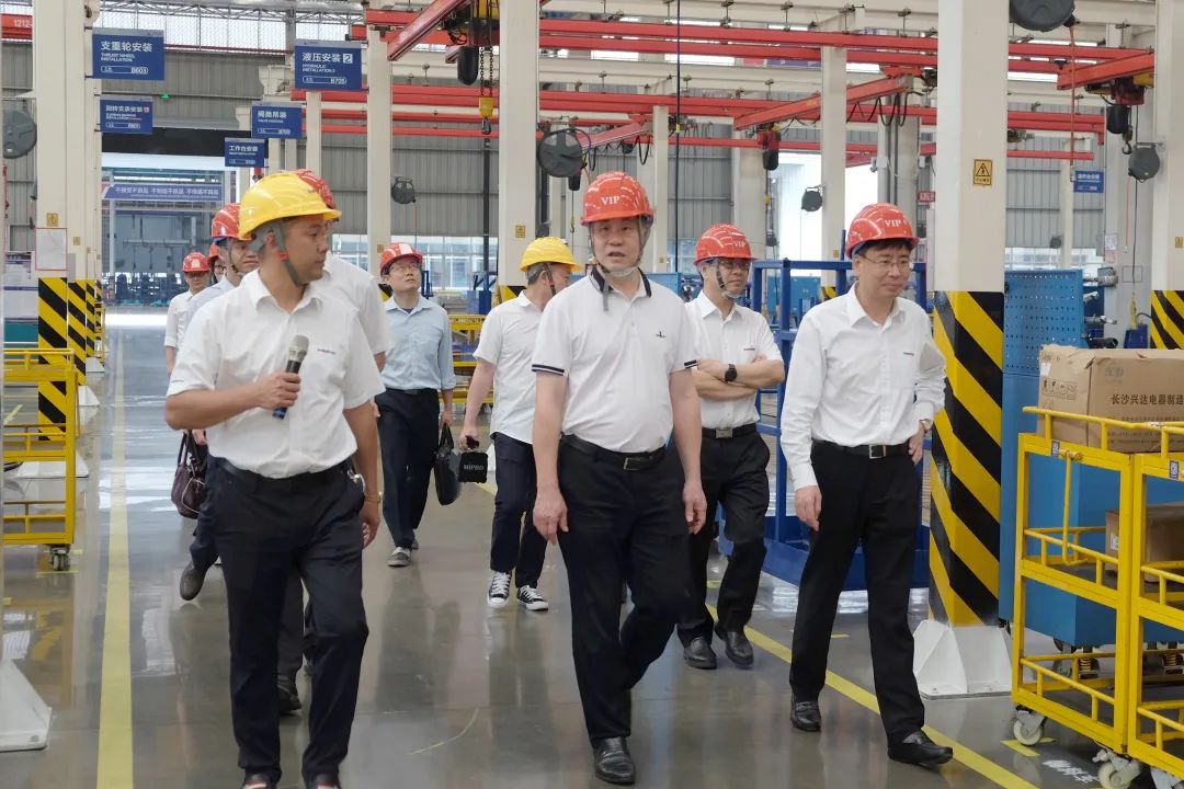 广州工控集团副总经理李绍康调研UED在线官网网页版(中国)唯一官方网站智能