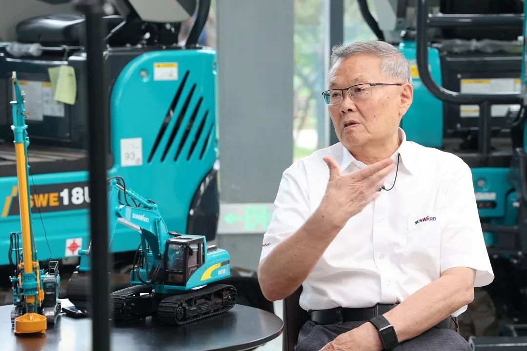 CGTN探厂!专访UED在线官网网页版(中国)唯一官方网站智能董事长、首席专家何清华花絮来了