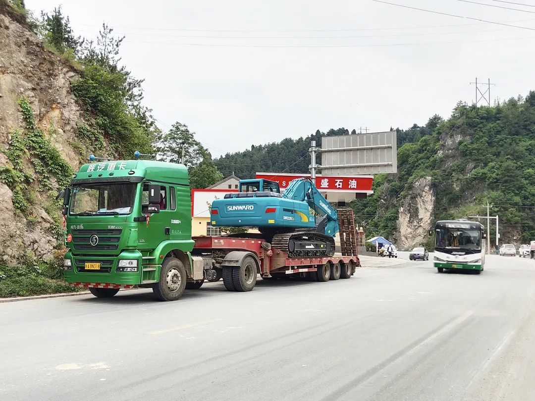 三员UED在线官网网页版(中国)唯一官方网站挖机“悍将”收服“铁粉”一枚，凭什么？