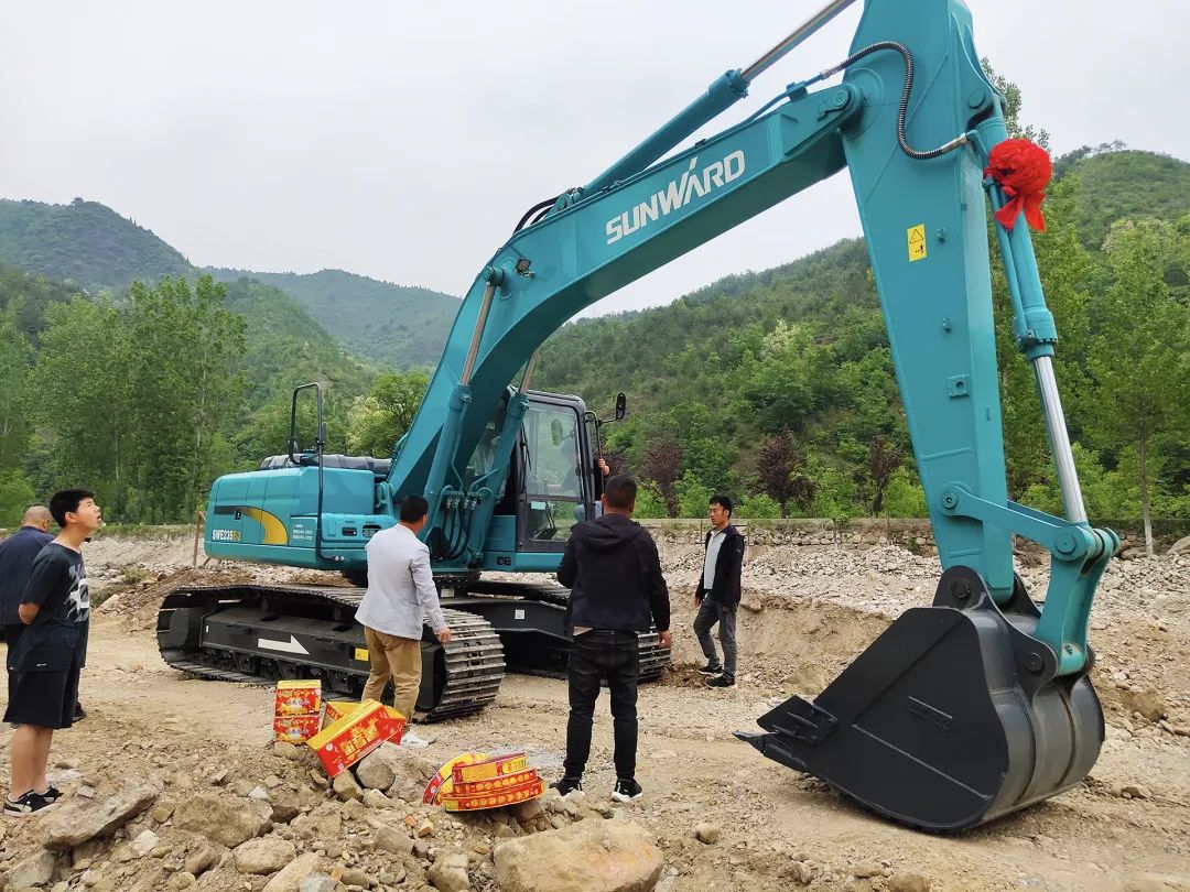 三员UED在线官网网页版(中国)唯一官方网站挖机“悍将”收服“铁粉”一枚，凭什么？