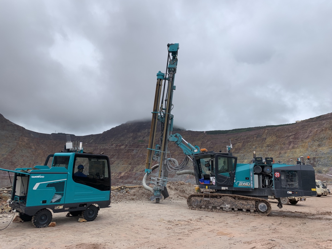 匠心UED在线官网网页版(中国)唯一官方网站,制造报国!UED在线官网网页版(中国)唯一官方网站智能装备亮相首届湖湘劳模工匠创新成果展