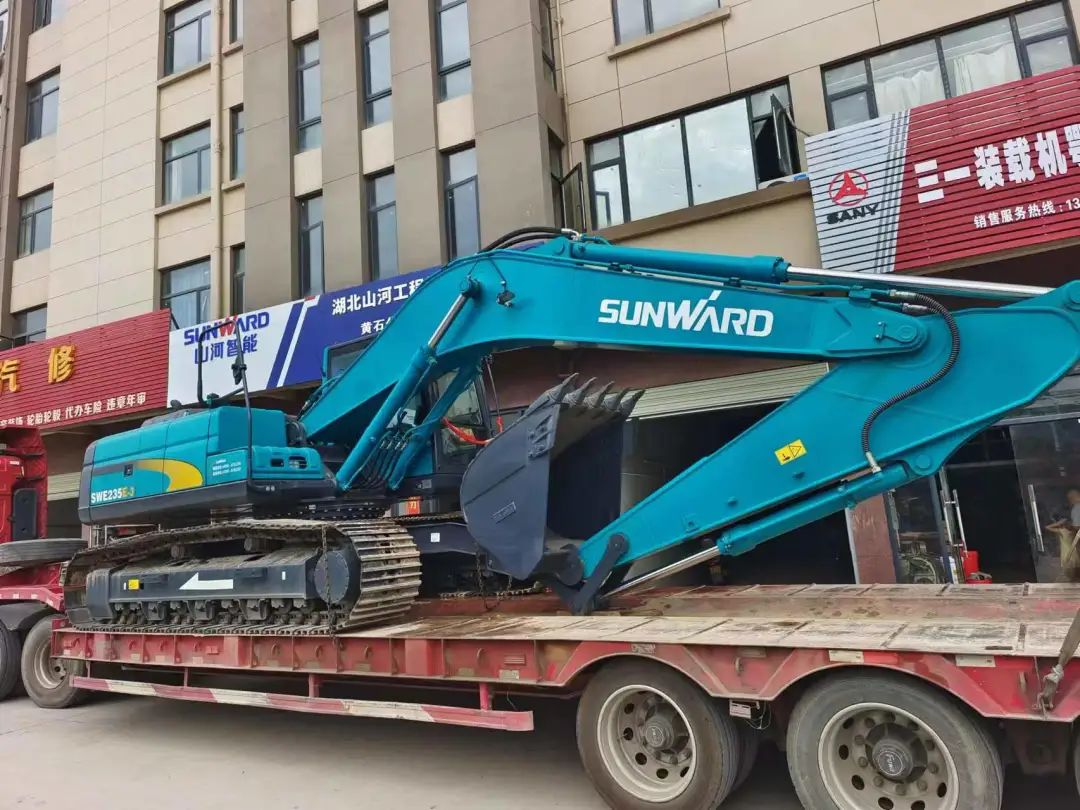 全款拿下!UED在线官网网页版(中国)唯一官方网站智能挖掘机奔赴工地一线