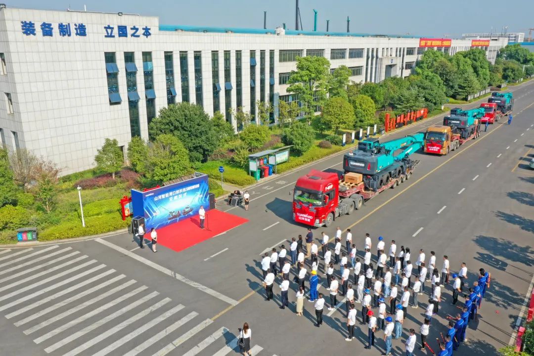 携手山东汇诚助力我国港口建设!UED在线官网网页版(中国)唯一官方网站智能港口抓料机成功批量交付