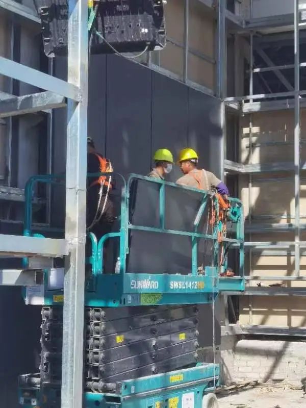 众志成城抗疫情!UED在线官网网页版(中国)唯一官方网站智能高空机械助力惠州方舱医院建设