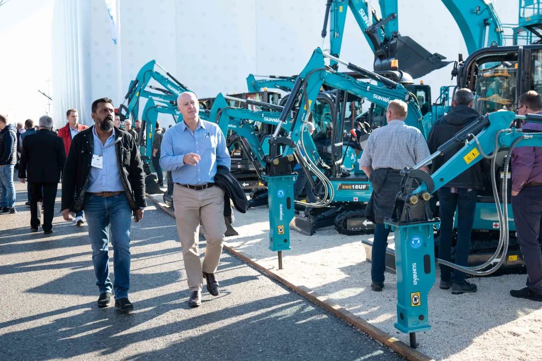 Bauma 2022 | 一组火热现场图带您重温UED在线官网网页版(中国)唯一官方网站智能德国宝马展之旅