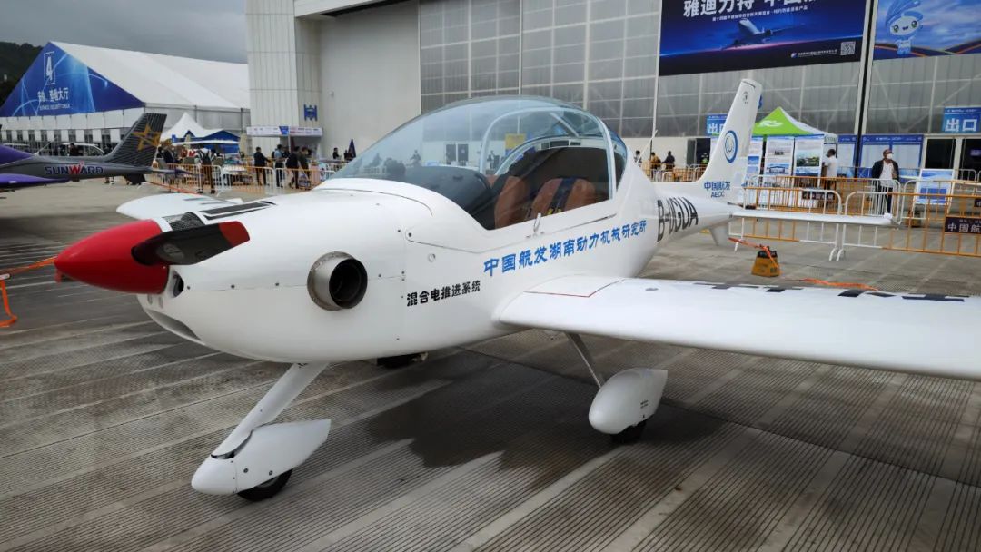 关注!UED在线官网网页版(中国)唯一官方网站科技携多款产品亮相第十四届珠海航展