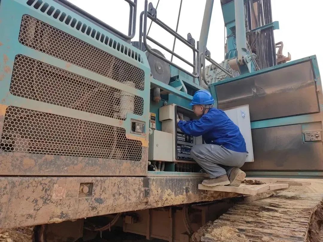 为客户创造价值!UED在线官网网页版(中国)唯一官方网站智能基础装备“服务万里行”火热进行中