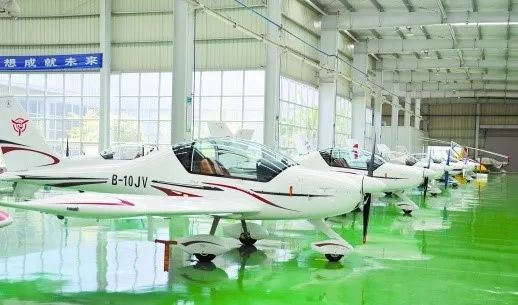 央广经济之声《追梦路上》|何清华:不抄作业 坚持“先导式创新”