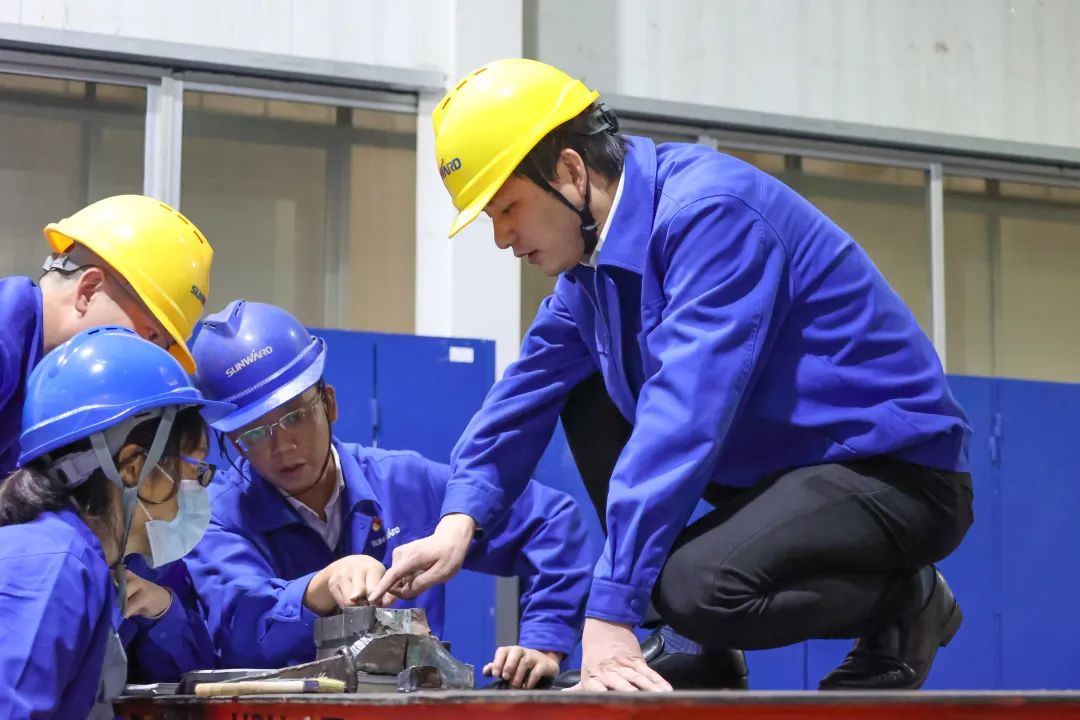 人民日报 | UED在线官网网页版(中国)唯一官方网站智能青年工程师范峥嵘:抓住自主创新生命线