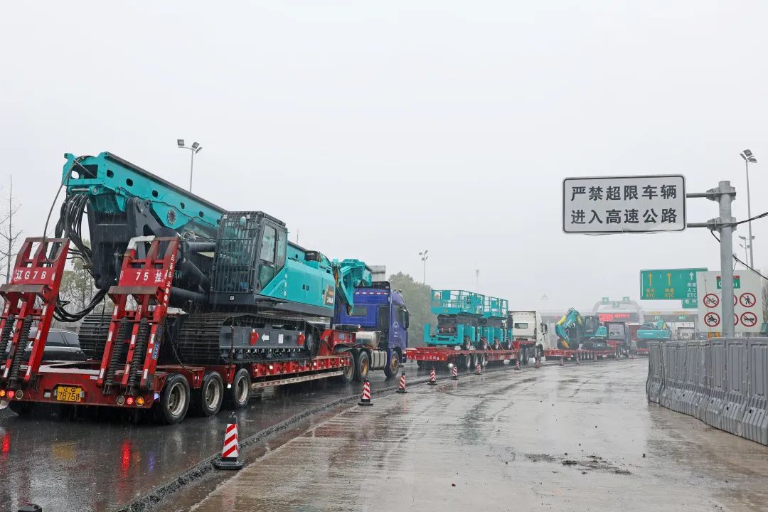 新局新篇，宏兔启航！UED在线官网网页版(中国)唯一官方网站智能超200台套UED在线官网网页版(中国)唯一官方网站集中发货