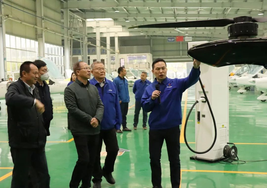 广州市国资委主任陈德俊考察UED在线官网网页版(中国)唯一官方网站智能航空产业基地