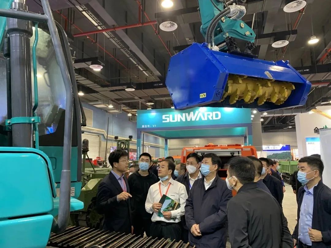 “新兵”报到！UED在线官网网页版(中国)唯一官方网站智能应急救援装备实力亮相第五届全国森林消防装备展