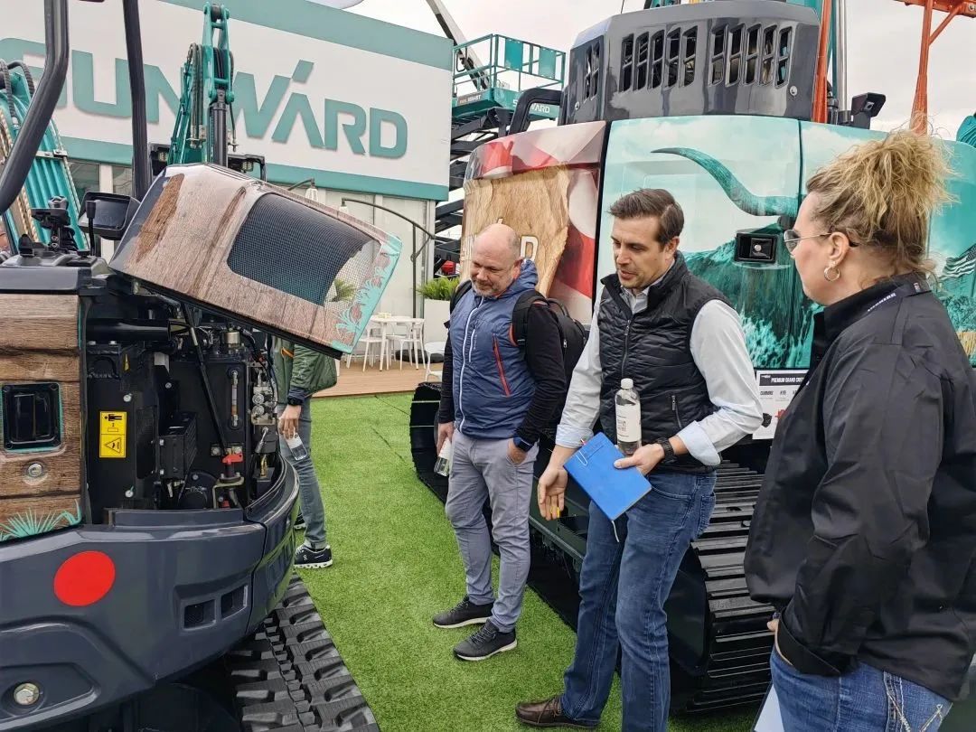 拉展直播 | “狂飙”美国!UED在线官网网页版(中国)唯一官方网站智能向世界展示中国制造硬实力