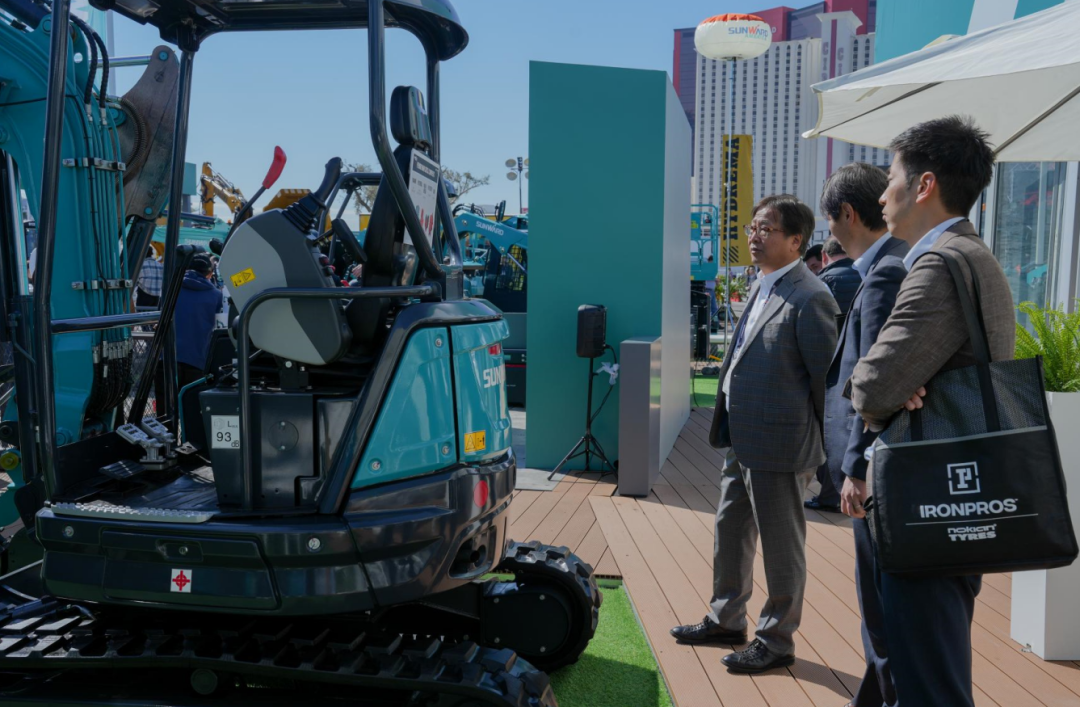 拉展直播 | 推动“中国制造”走向世界！UED在线官网网页版(中国)唯一官方网站智能2023美国拉展圆满收官