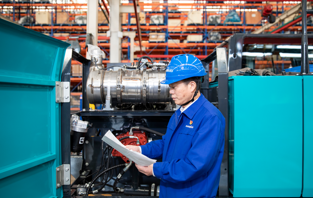 UED在线官网网页版(中国)唯一官方网站智能朱建新荣获“首届湖南省先进制造业科技创新大赛领军人物奖”