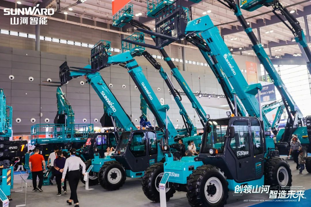 聚焦电动化、智能化!UED在线官网网页版(中国)唯一官方网站智能全系列高空机械产品亮相长沙展