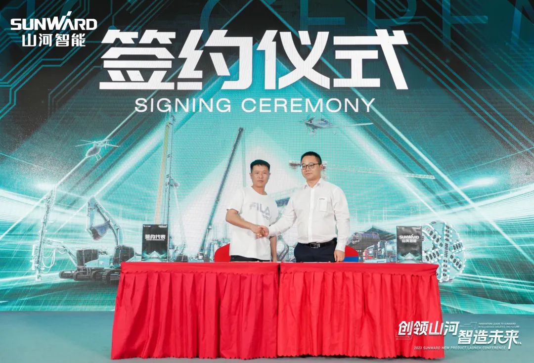 聚焦电动化、智能化!UED在线官网网页版(中国)唯一官方网站智能全系列高空机械产品亮相长沙展