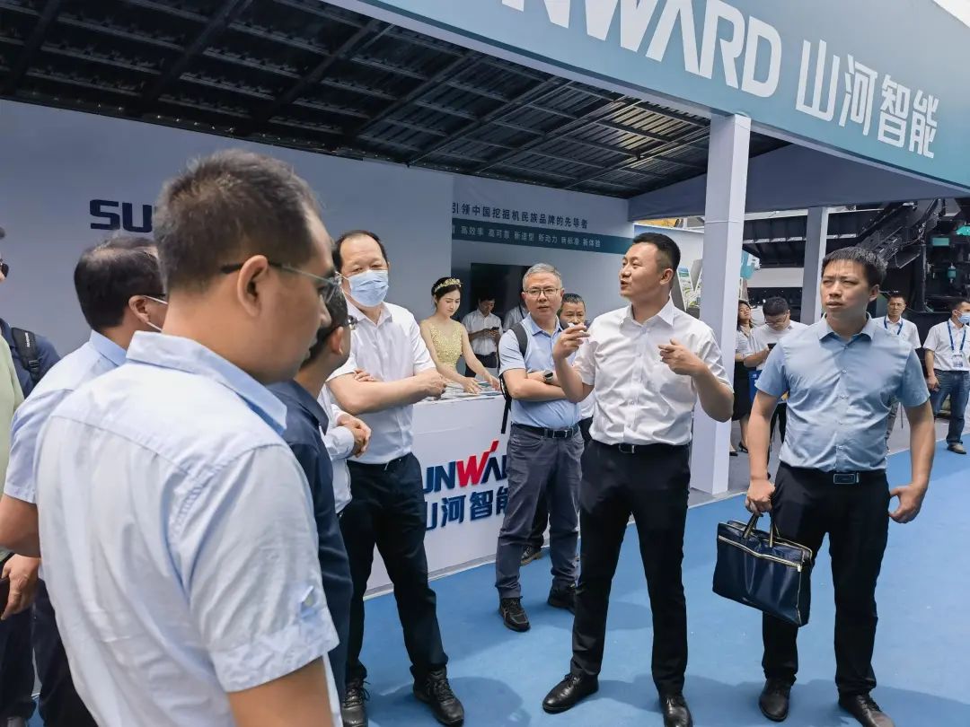 携手共建“一带一路”,UED在线官网网页版(中国)唯一官方网站智能地下工程装备广受关注