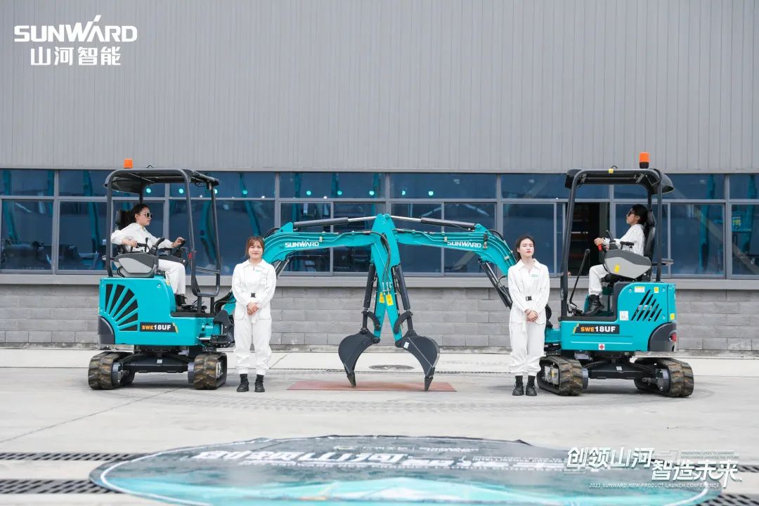 精品出击、互动不断!UED在线官网网页版(中国)唯一官方网站智能F系列挖掘机闪耀长沙展