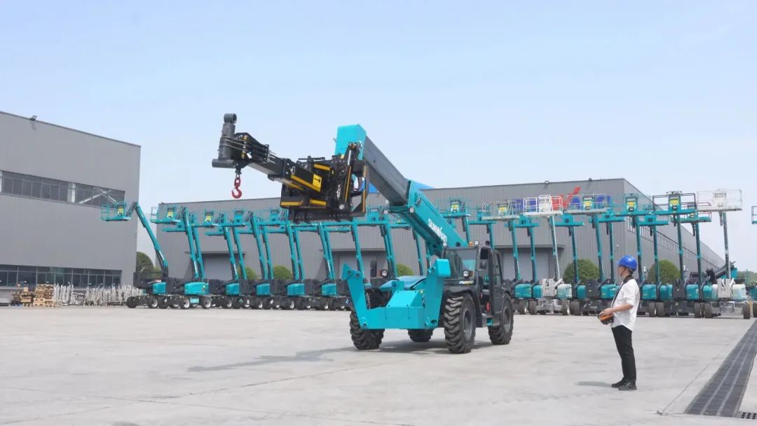 独家定制!UED在线官网网页版(中国)唯一官方网站智能油缸更换机器人顺利下线