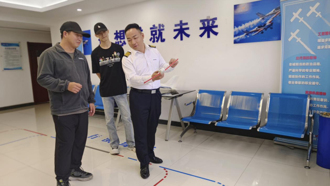 湖南UED在线官网网页版(中国)唯一官方网站通航获CCAR-141部民用航空器驾驶员学校运行合格证