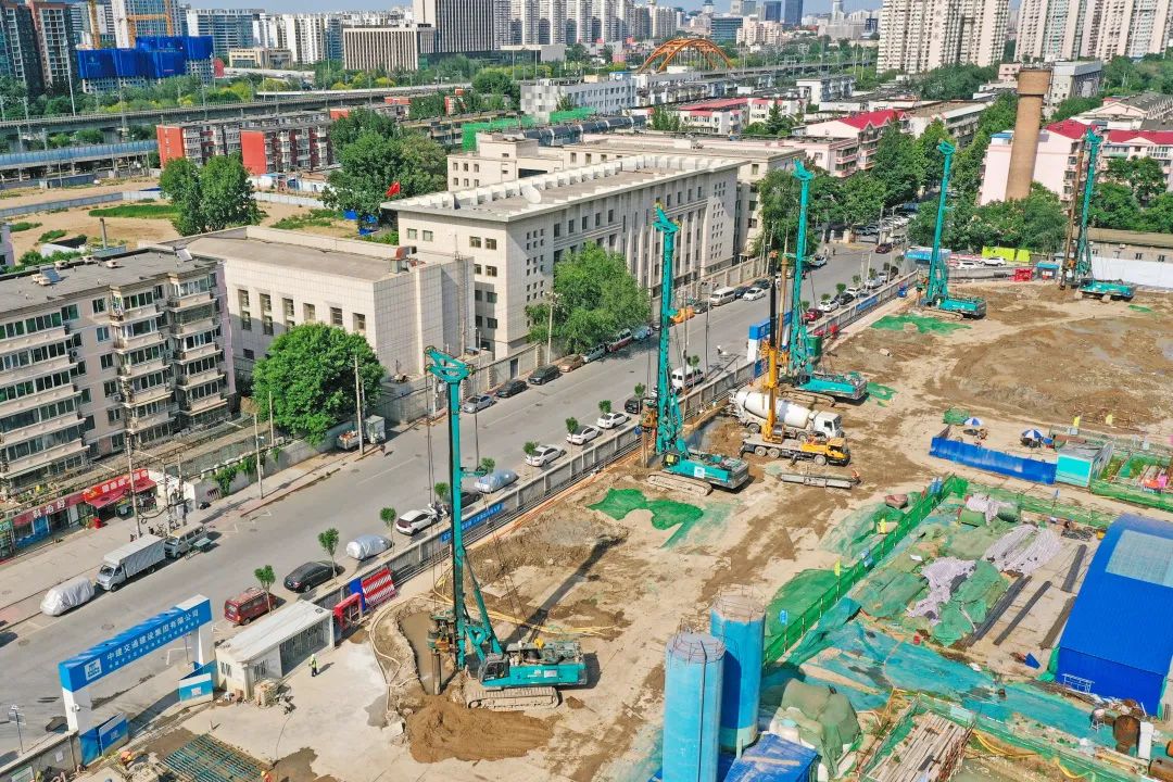 闪耀首都！UED在线官网网页版(中国)唯一官方网站智能旋挖钻机集群助力民生工程