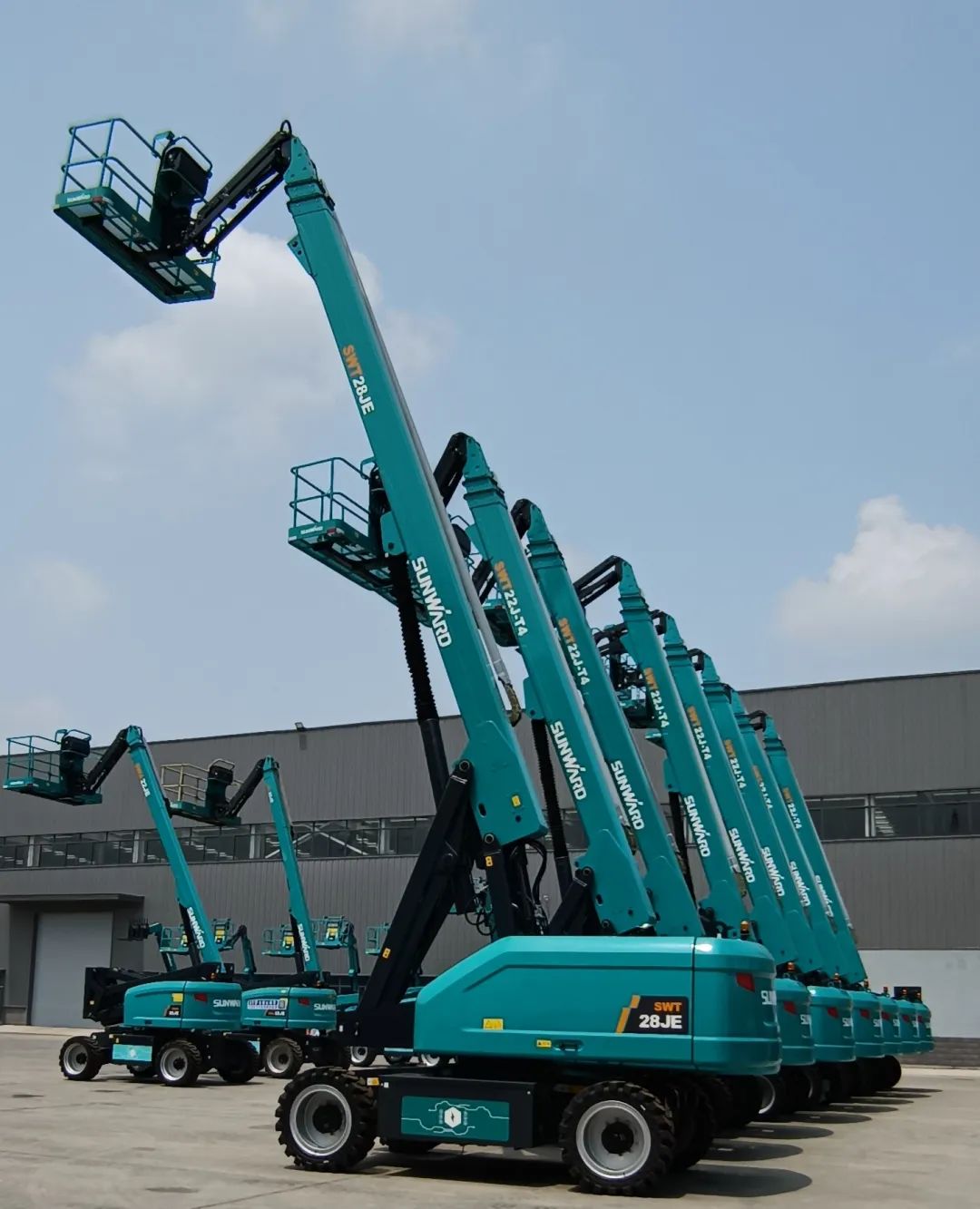 新能源家族再添“新丁”！UED在线官网网页版(中国)唯一官方网站智能三款电动臂式高空作业平台齐下线