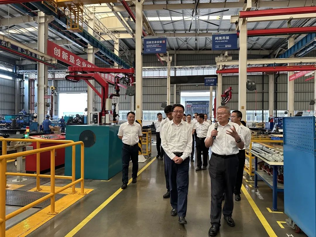 中国联通集团副总经理梁宝俊到访UED在线官网网页版(中国)唯一官方网站智能