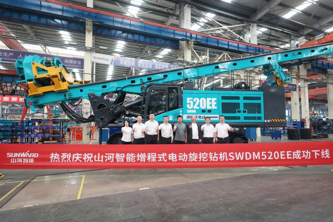 助力“双碳”、绿动未来!UED在线官网网页版(中国)唯一官方网站智能增程式电动旋挖钻机、液压混合动力旋挖钻机齐交付