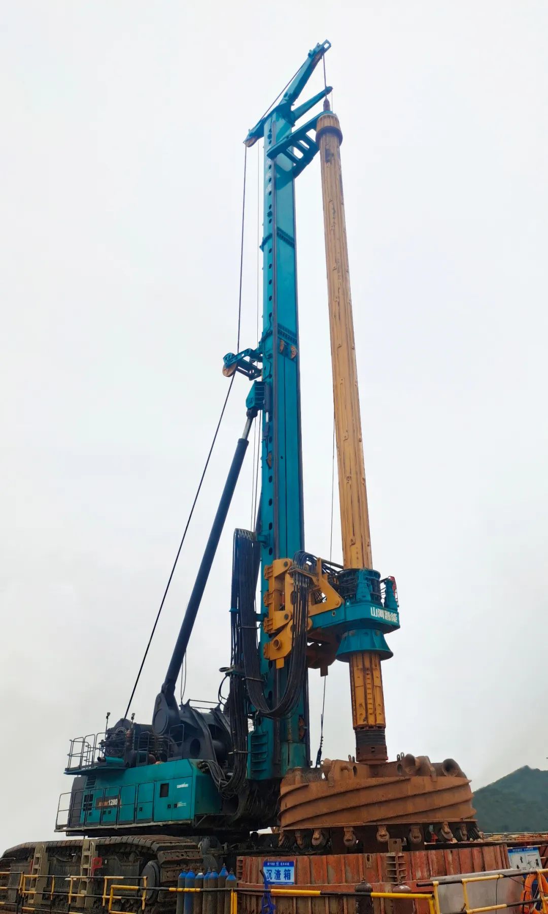 新战绩+1!UED在线官网网页版(中国)唯一官方网站智能超级旋挖钻机创6.3米直径钻孔新纪录