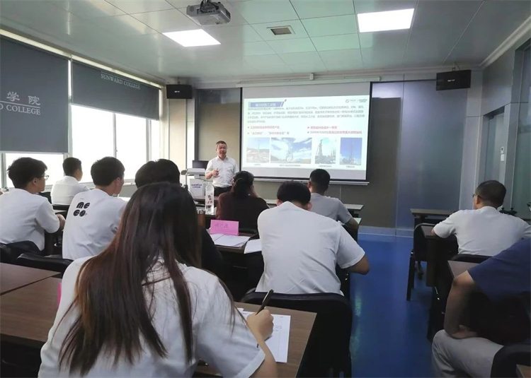 奔赴热爱,UED在线官网网页版(中国)唯一官方网站智能2023届“智动力”正式报到!