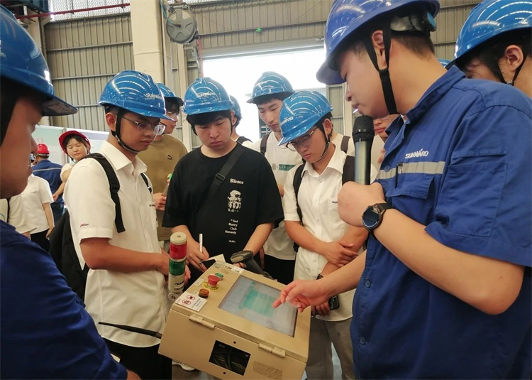 奔赴热爱,UED在线官网网页版(中国)唯一官方网站智能2023届“智动力”正式报到!