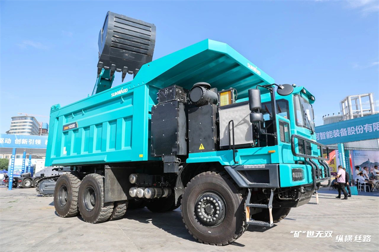 “矿”世无双,纵横丝路!UED在线官网网页版(中国)唯一官方网站智能亮相第十三届新疆国际矿业与装备博览会