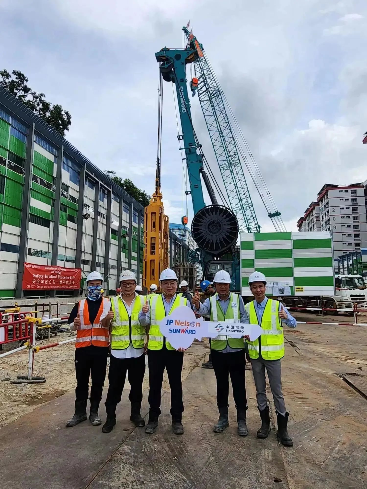 助力国内国际重大工程！UED在线官网网页版(中国)唯一官方网站智能液压抓斗实力“出圈”